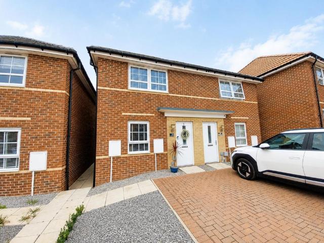 2 bedroom semi detached house for sale