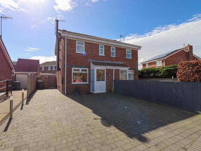 2 bedroom semi detached house for sale