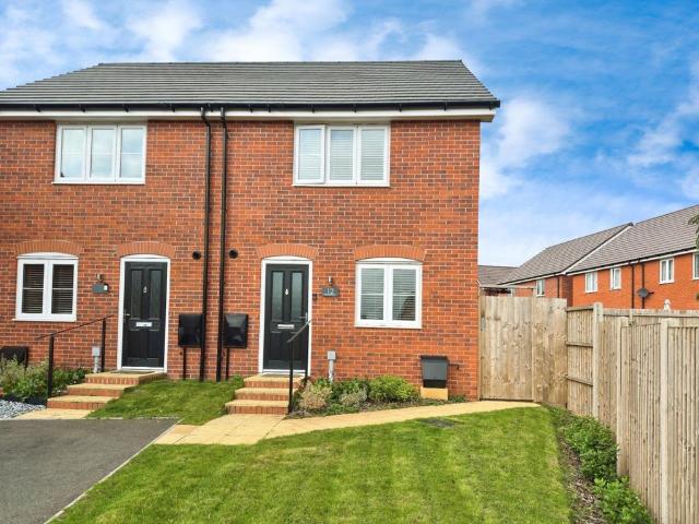 2 bedroom semi detached house for sale