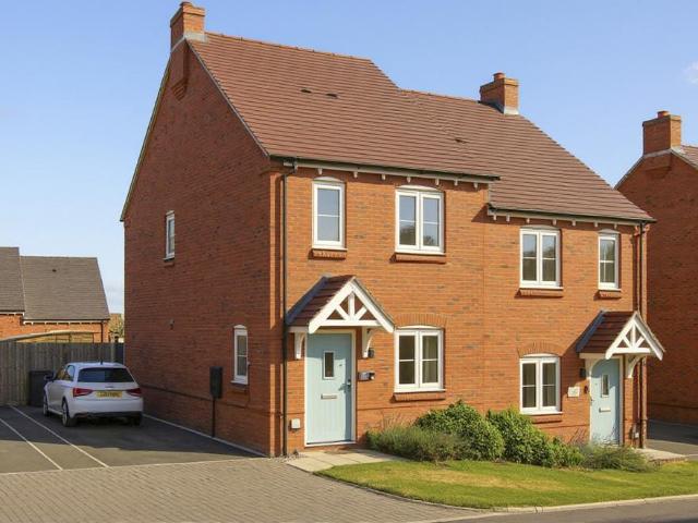2 bedroom semi detached house for sale
