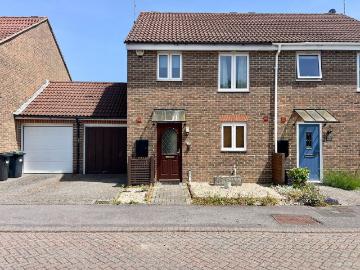 2 bedroom semi detached house for sale