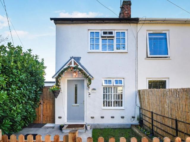 2 bedroom semi detached house for sale