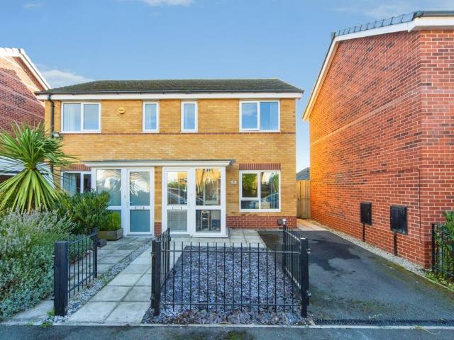 2 bedroom semi detached house for sale