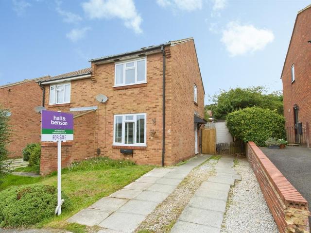 2 bedroom semi detached house for sale