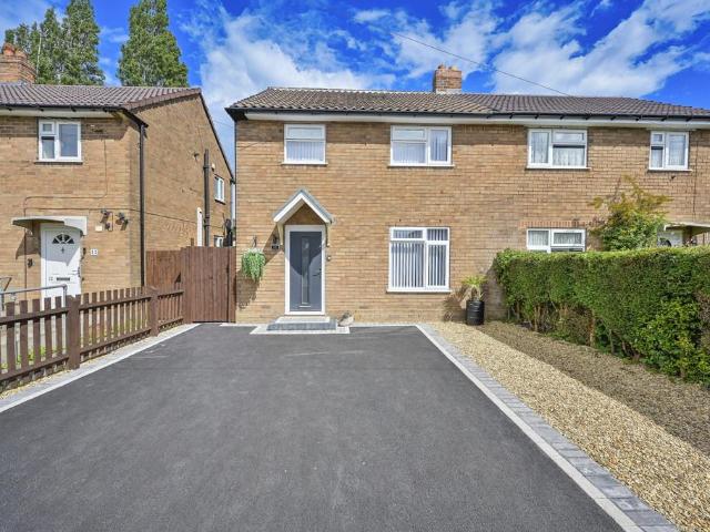 2 bedroom semi detached house for sale
