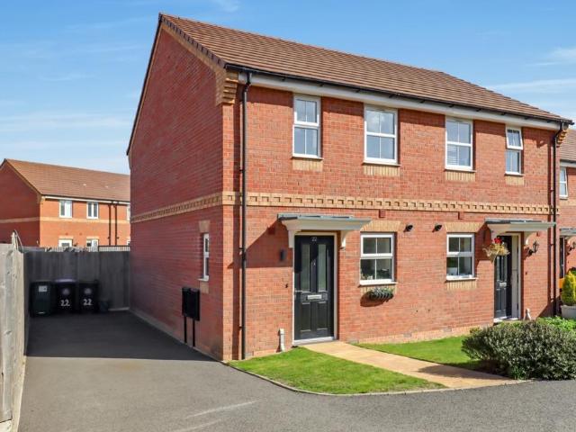 2 bedroom semi detached house for sale
