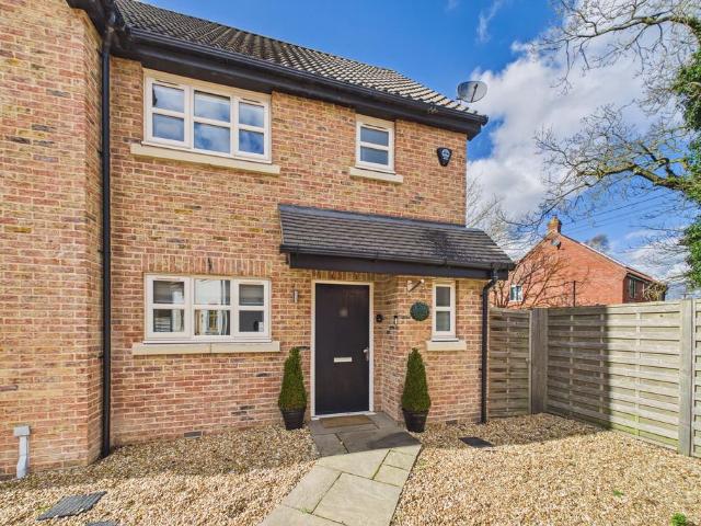 2 bedroom semi detached house for sale