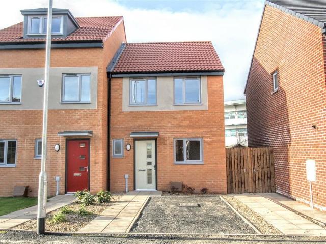 2 bedroom semi detached house for sale