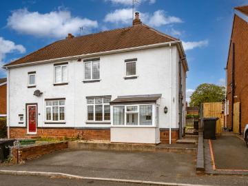 2 bedroom semi detached house for sale