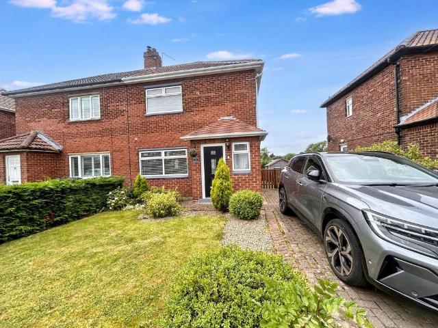 2 bedroom semi detached house for sale
