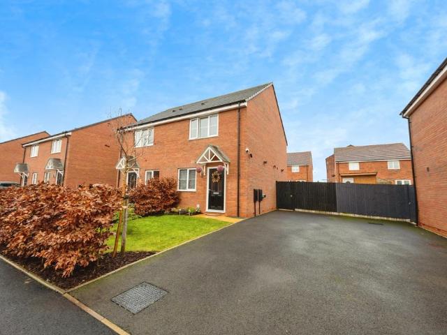 2 bedroom semi detached house for sale