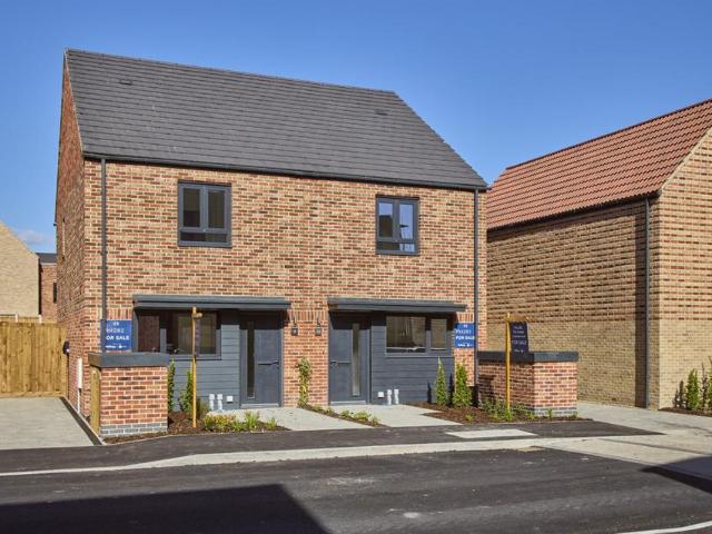 2 bedroom semi detached house for sale