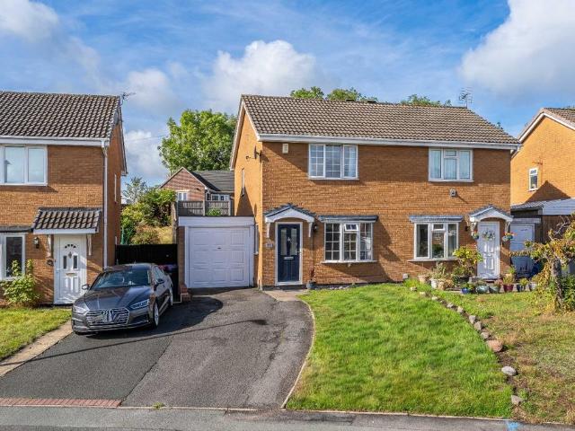 2 bedroom semi detached house for sale