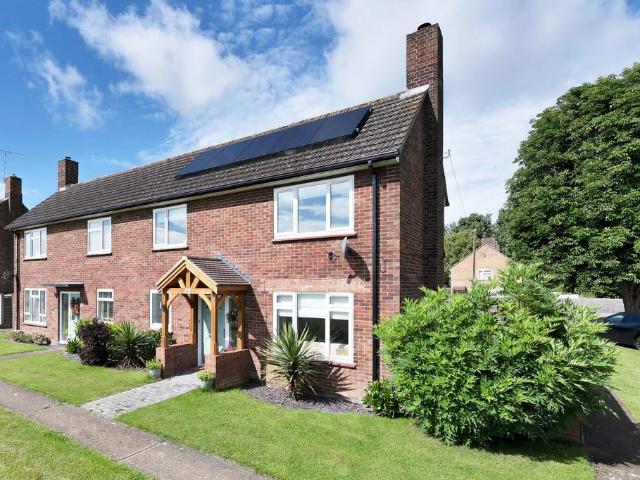 2 bedroom semi detached house for sale