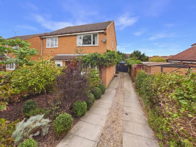 2 bedroom semi detached house for sale