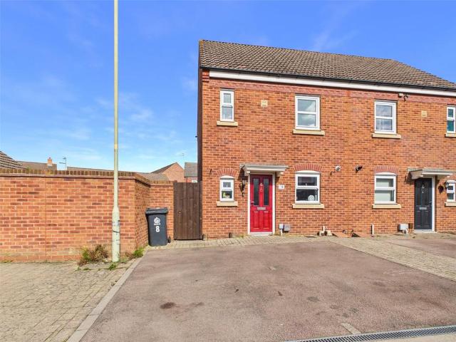 2 bedroom semi detached house for sale