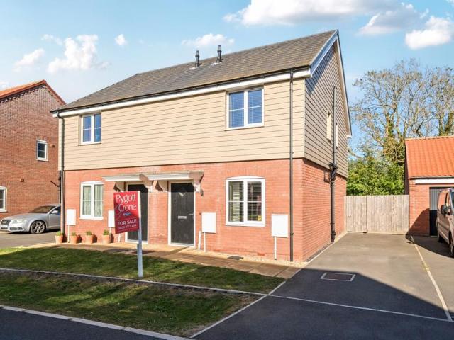 2 bedroom semi detached house for sale