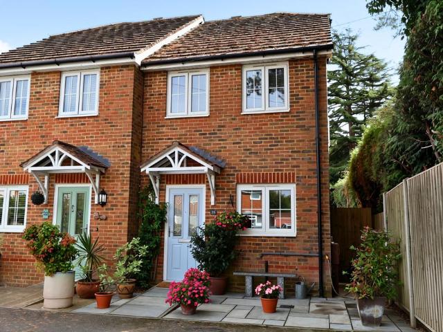 2 bedroom semi detached house for sale