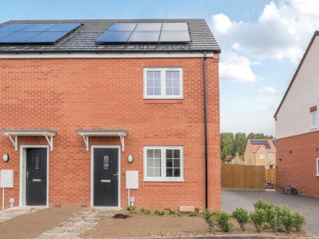 2 bedroom semi detached house for sale