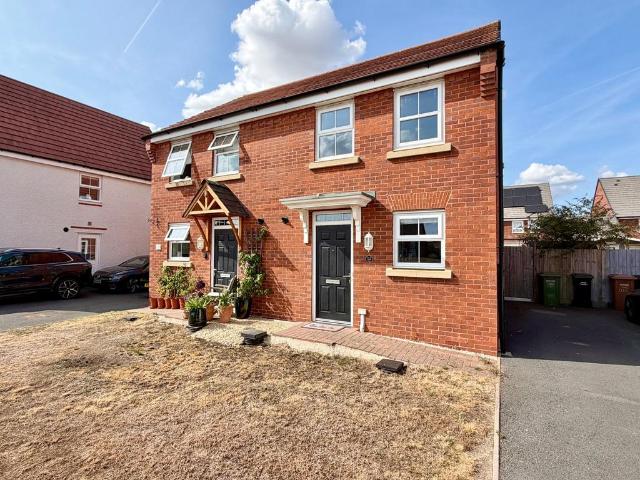 2 bedroom semi detached house for sale