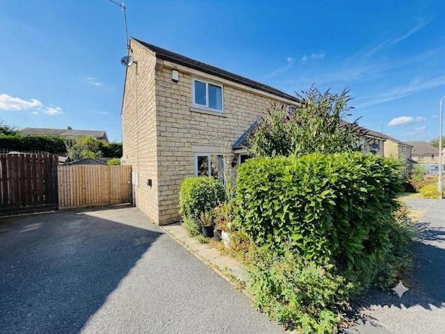 2 bedroom semi detached house for sale
