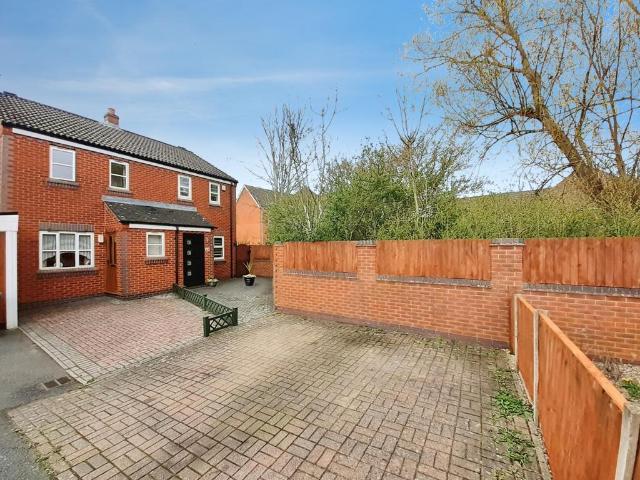 2 bedroom semi detached house for sale