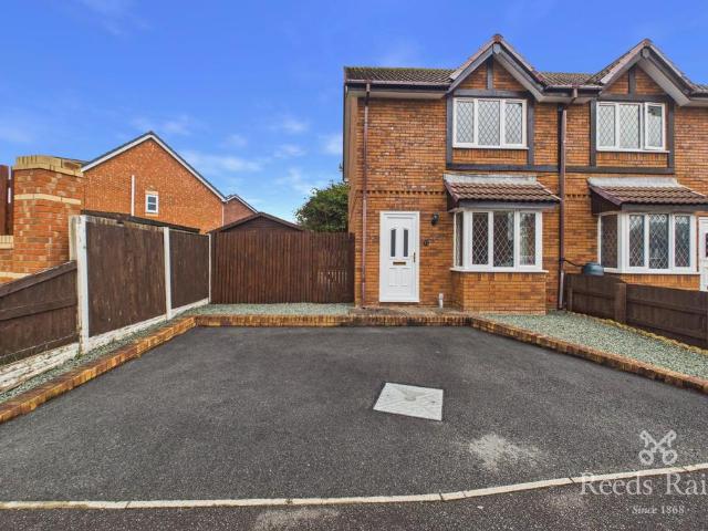 2 bedroom semi detached house for sale