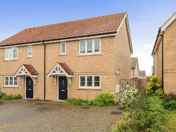2 bedroom semi detached house for sale