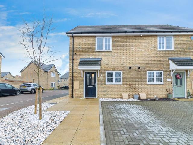 2 bedroom semi detached house for sale