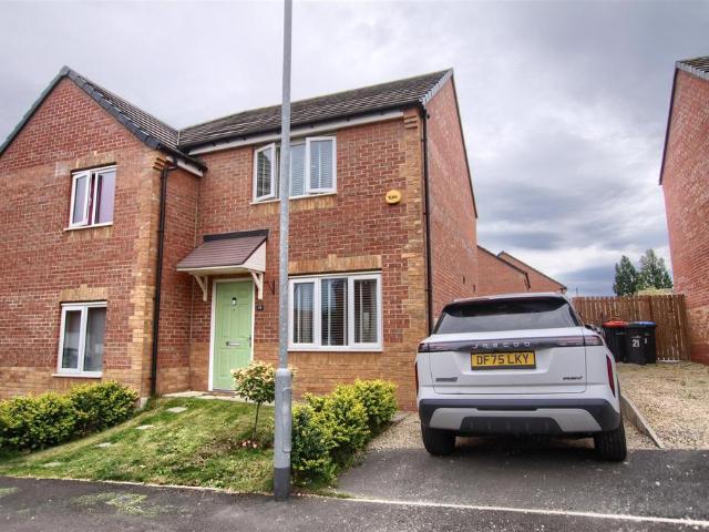 2 bedroom semi detached house for sale