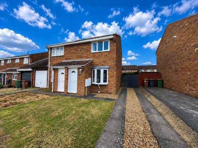 2 bedroom semi detached house for sale