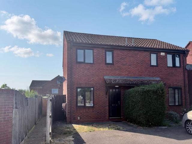 2 bedroom semi detached house for sale