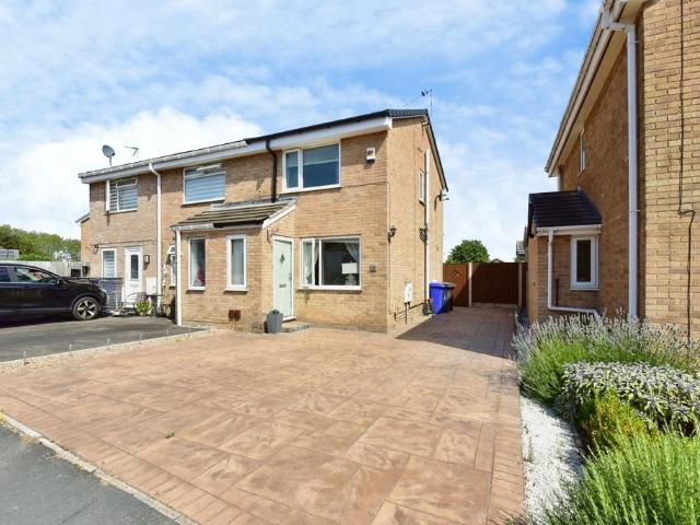 2 bedroom semi detached house for sale
