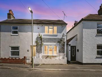 2 bedroom semi detached house for sale