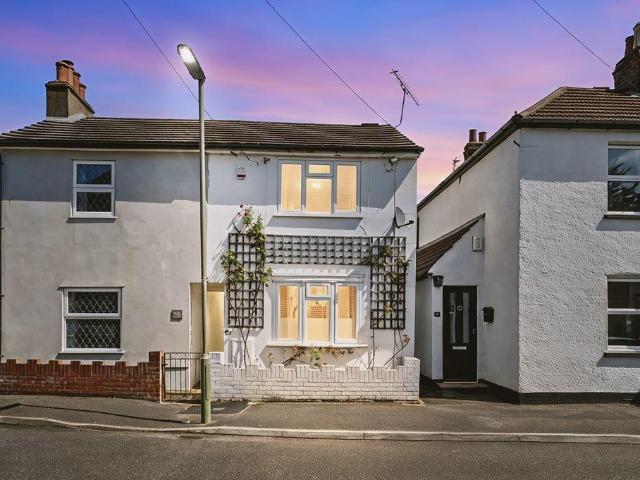 2 bedroom semi detached house for sale