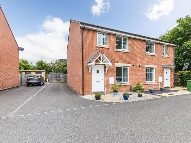 2 bedroom semi detached house for sale