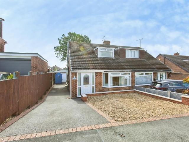 2 bedroom semi detached house for sale