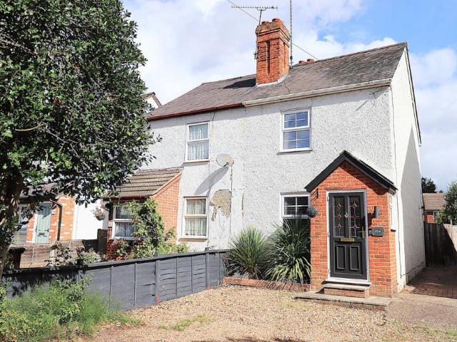 2 bedroom semi detached house for sale