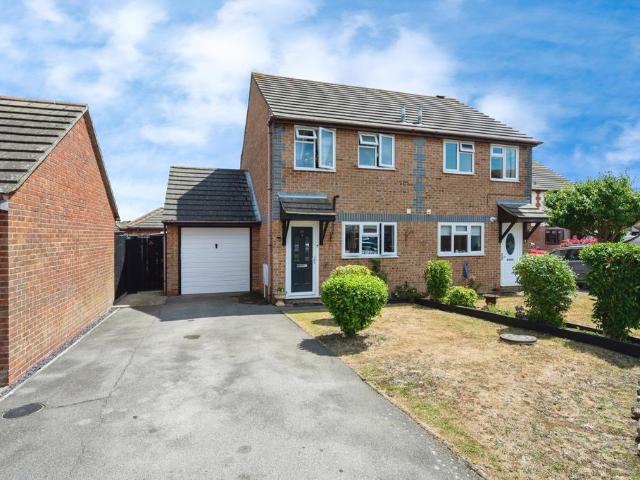 2 bedroom semi detached house for sale