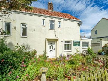 2 bedroom semi detached house for sale
