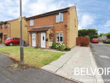 2 bedroom semi detached house for sale