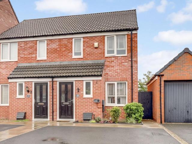 2 bedroom semi detached house for sale