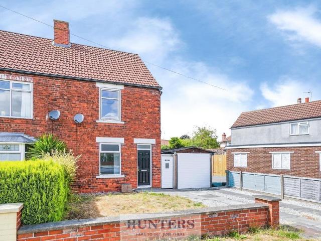 2 bedroom semi detached house for sale