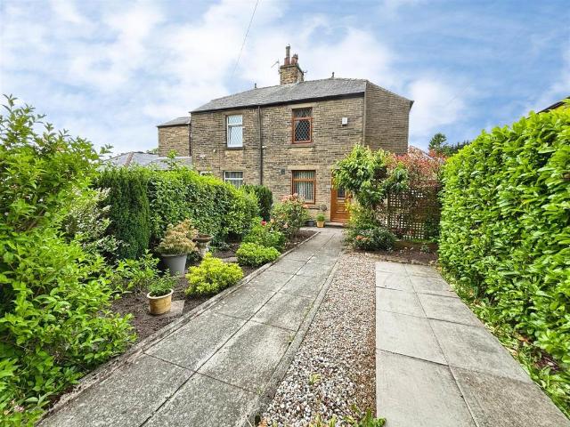 2 bedroom semi detached house for sale
