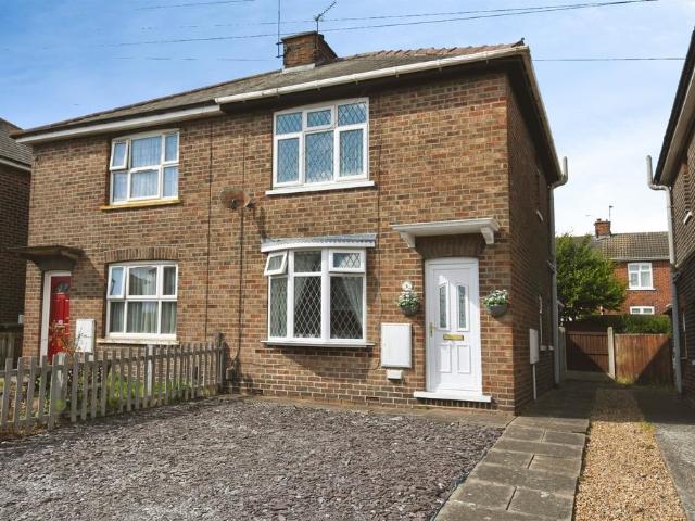 2 bedroom semi detached house for sale