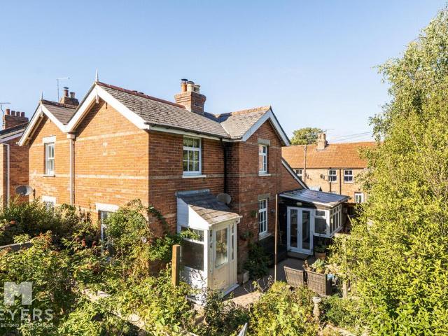 2 bedroom semi detached house for sale