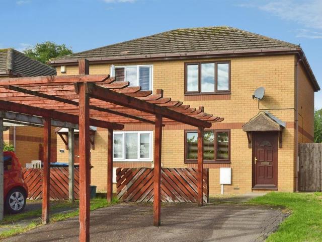 2 bedroom semi detached house for sale
