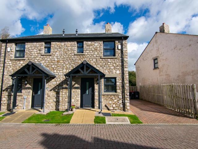 2 bedroom semi detached house for sale