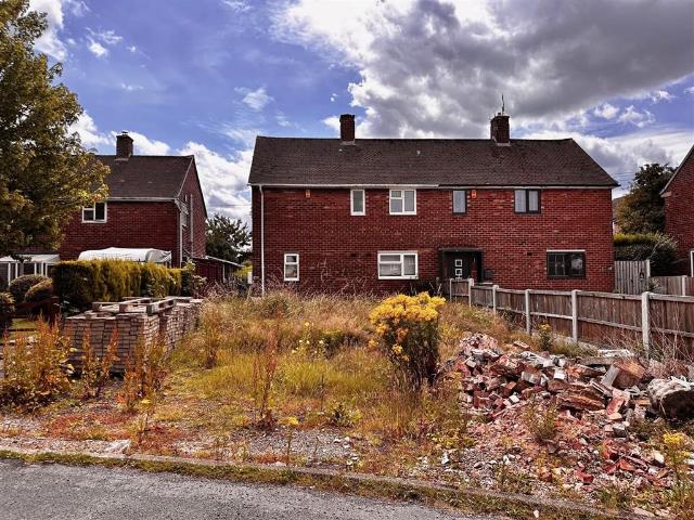 2 bedroom semi detached house for sale