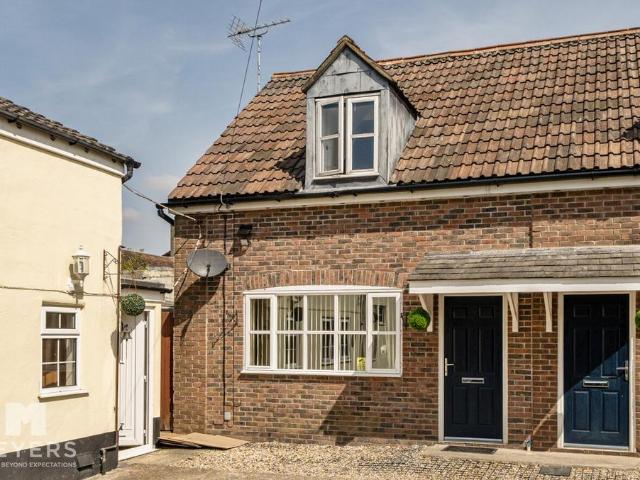 2 bedroom semi detached house for sale